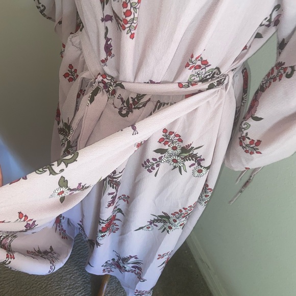 BRAND NEW City Chic High-Low Flower Off-the-Shoulder Wrap Dress - Picture 3 of 8